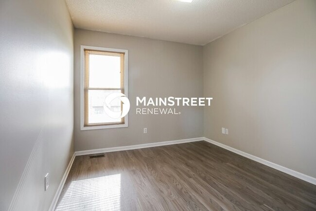 Building Photo - 3 Bedroom Pet-Friendly Home in Kearney, MO with Main Street Renewal