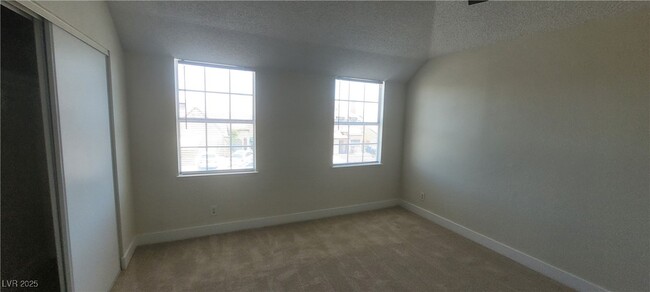 Building Photo - 7237 Chesterton Dr