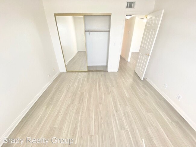 Building Photo - 2 br, 2 bath House - 2978 Juniper Hills #201