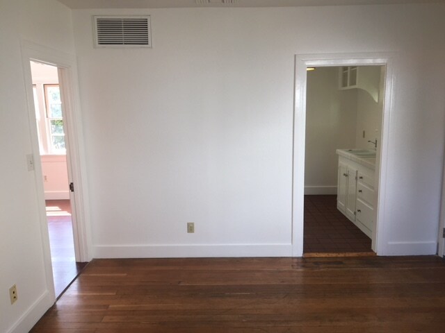 Building Photo - 3418 Cattaraugus Ave