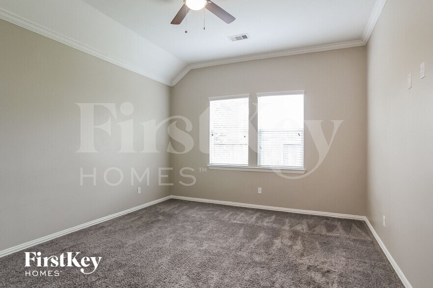 Building Photo - 5211 Clipper Hill Ct