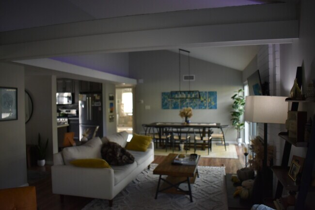 Building Photo - 6671 Jackson Dr