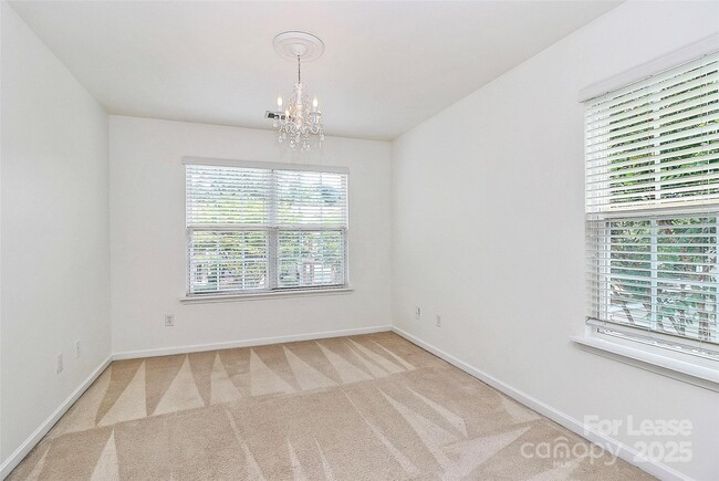 Building Photo - 10212 Jacobs Creek Dr