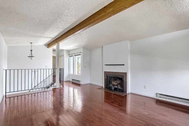 Building Photo - 4506 3rd Ave NW
