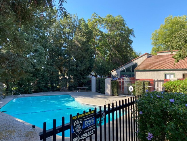 Building Photo - 5965 E Shields Ave