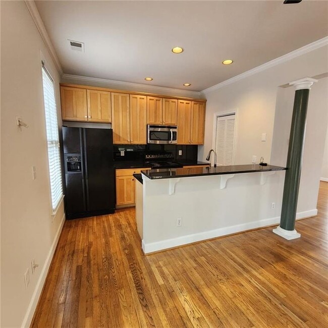 Building Photo - 687 Bonaventure Ave NE