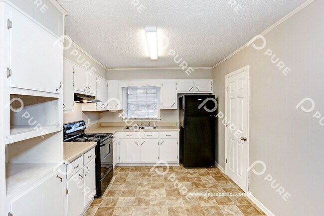 Building Photo - 107 Scotland Dr