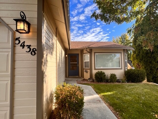 Building Photo - 5438 S Paintbrush Pl