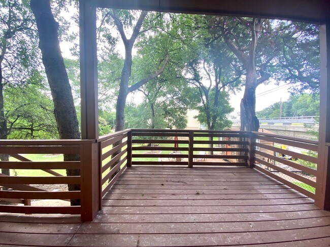 Building Photo - Blue Ridge Trail