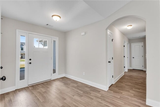 Building Photo - 2164 Savannah Dr
