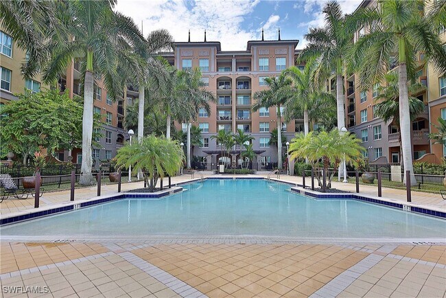 Building Photo - 2825 Palm Beach Blvd