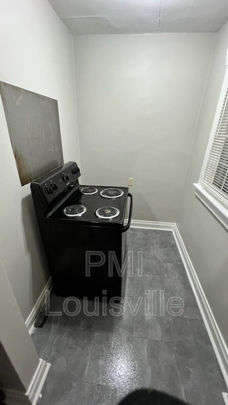 Building Photo - 1522 Clara Ave