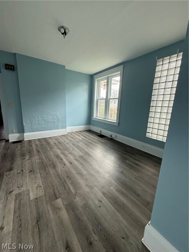 Building Photo - 732 Elberon Ave