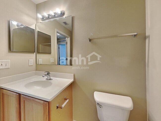 Building Photo - 1014 Brenton Leaf Dr