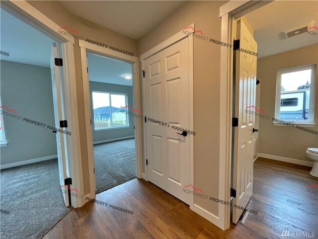 Building Photo - STATUS: *PENDING APPLICATION*   | R245B  |  $2095 + $100 FLAT RATE FOR W/S/G ** MOVE IN SPECIAL**