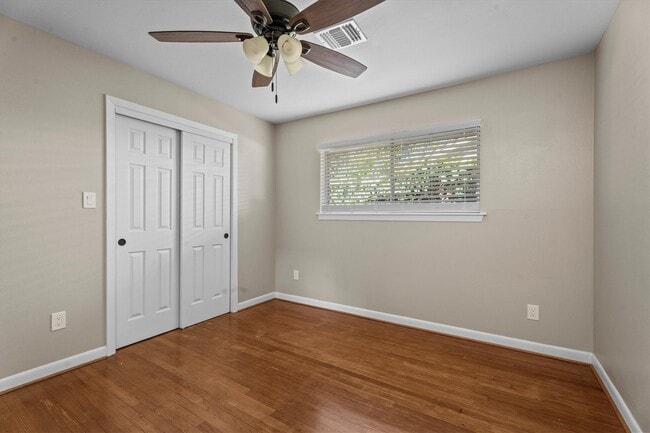 Building Photo - 10030 Haddington Dr