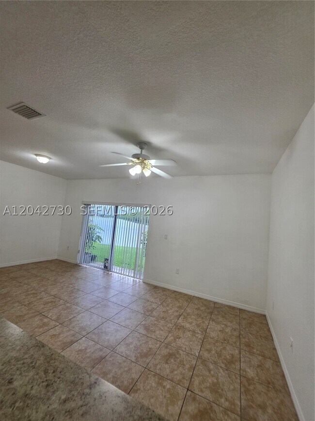 Building Photo - 4906 SW 141st Ave
