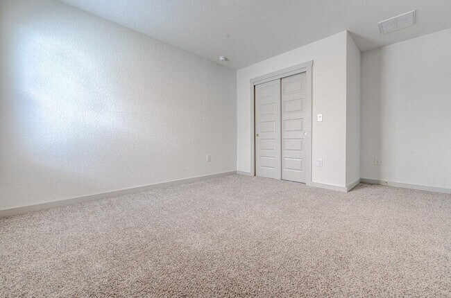 Building Photo - 221 Indian Shoal Dr