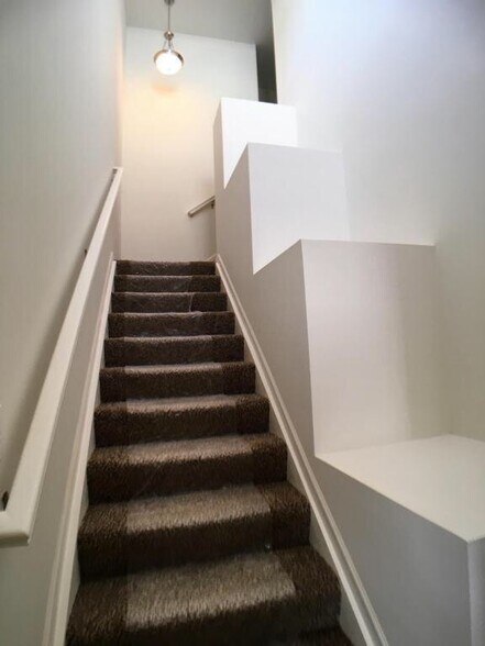 Stairs - 5924 Bluestone Way