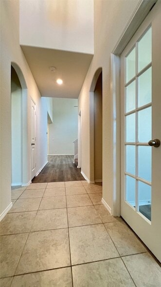 Building Photo - 1510 Alamandine Ave