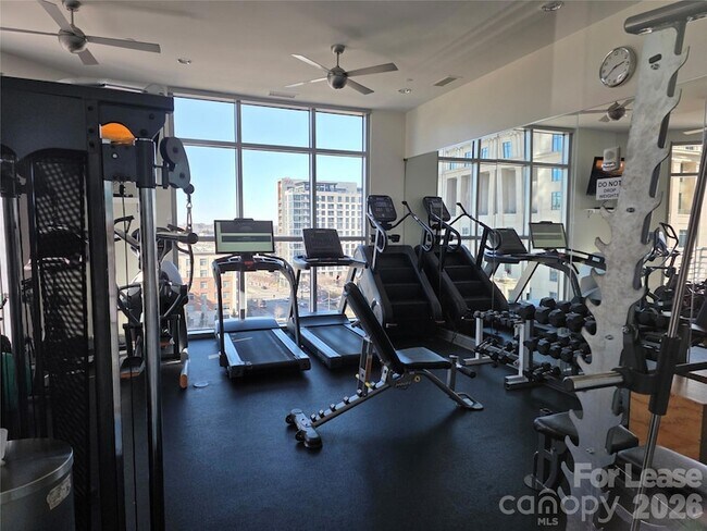 Building Photo - 333 W Trade St