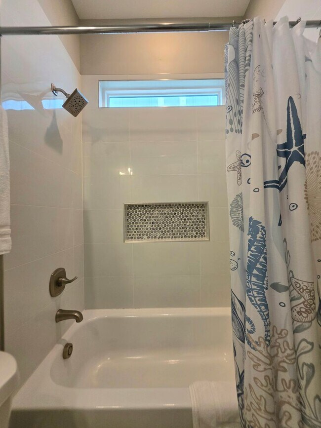 Building Photo - 8088 Carmel Cir