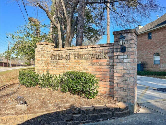 Building Photo - 5515 Strack Rd