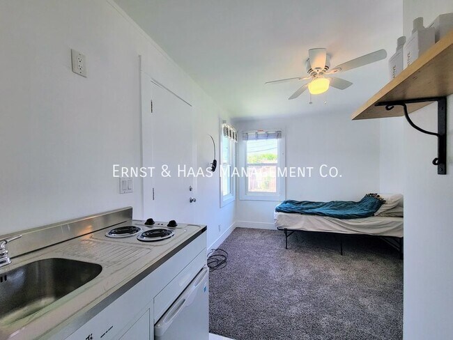 Building Photo - Historic 5-Bedroom, 4-Bath Home with Moder...