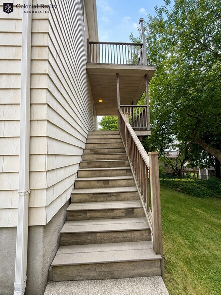 Building Photo - 92 Hillside Rd