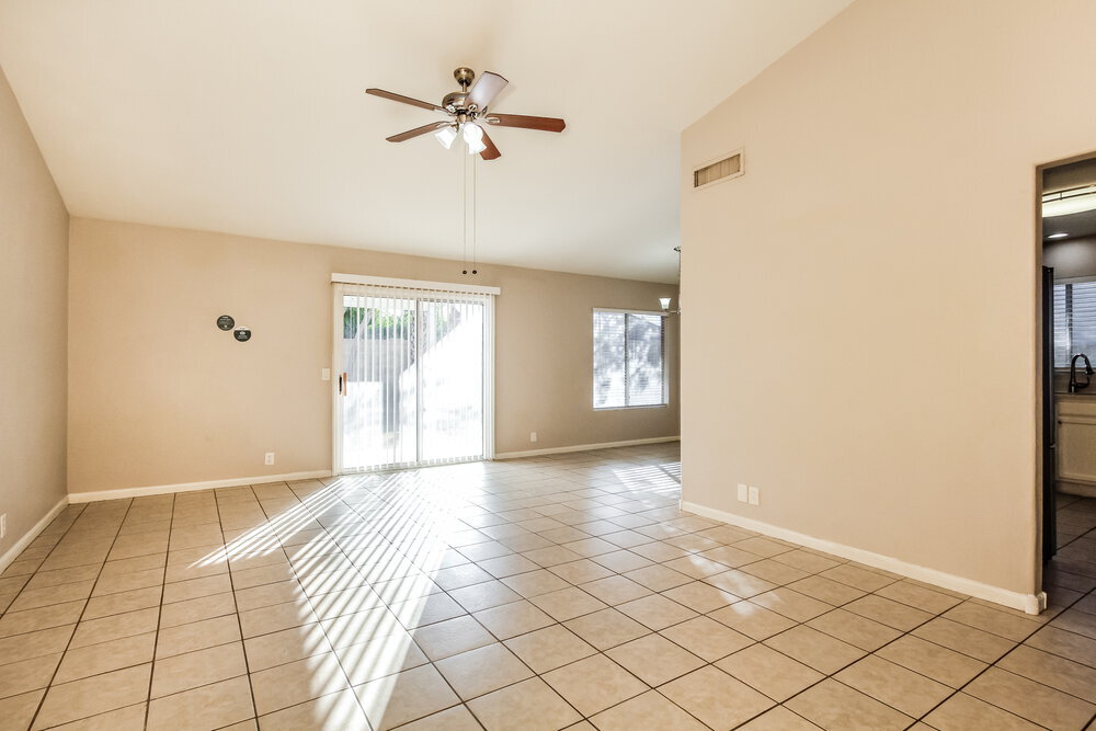 Building Photo - 6157 N 87th Ln