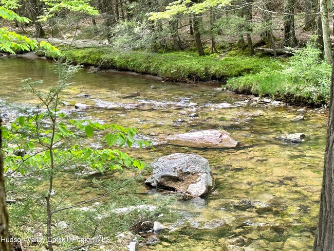 Building Photo - 4666 NY-212