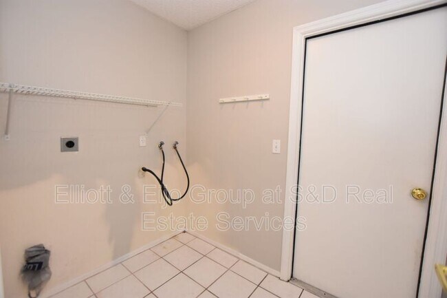 Building Photo - 5357 St Lucia Dr