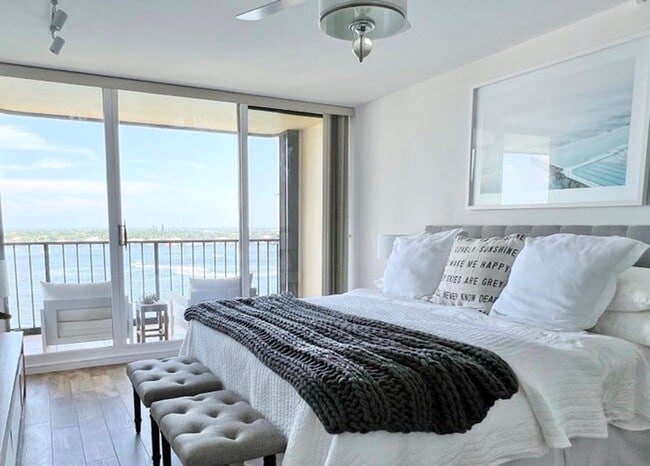 Building Photo - 132 Lakeshore Dr