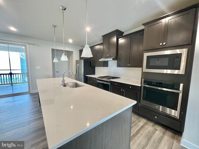Building Photo - 3464 Sunset Ridge Dr