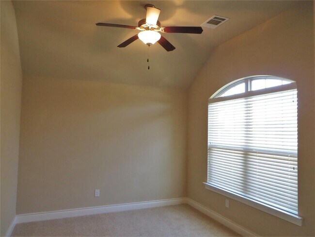 Building Photo - 6916 Etna Way