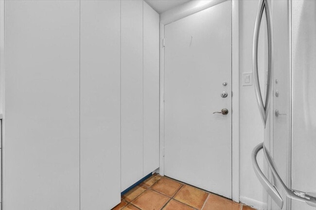 Building Photo - 6000 N Ocean Blvd