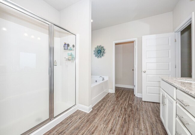 Building Photo - 10630 Harvest Dr