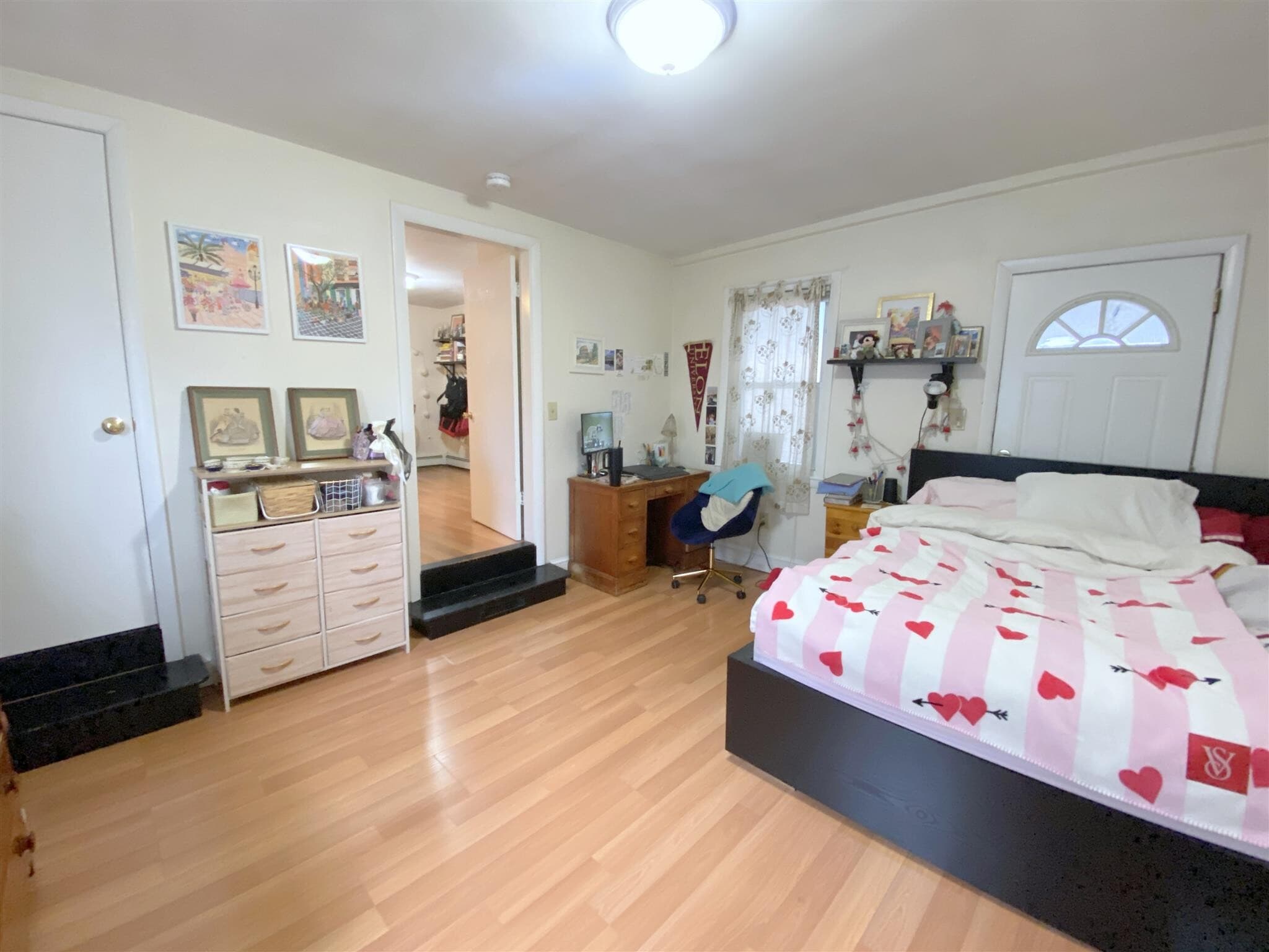 Building Photo - 392 Franklin St