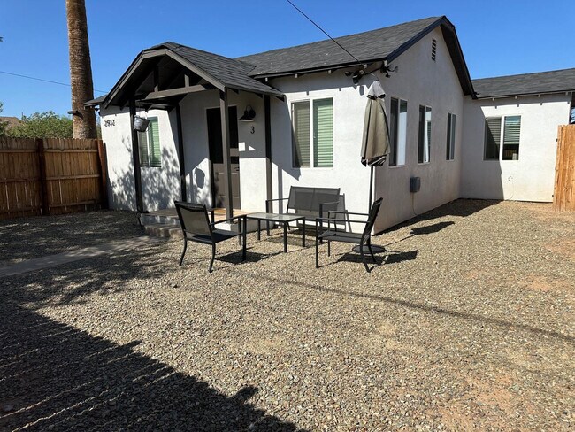 Building Photo - 2502 N 29th Pl