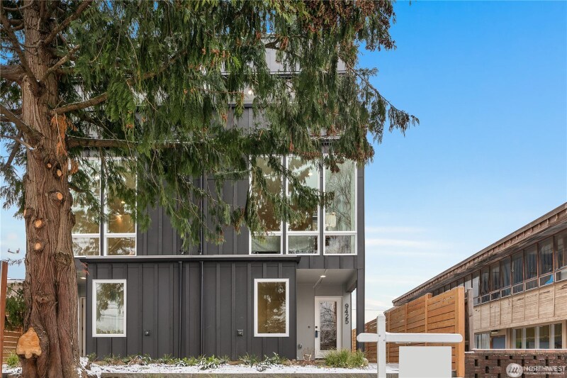 Primary Photo - 9429B 18th Ave SW