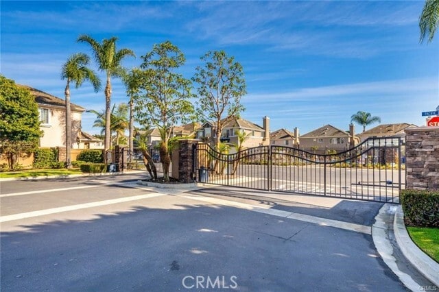 Building Photo - 1202 Summerview Ln