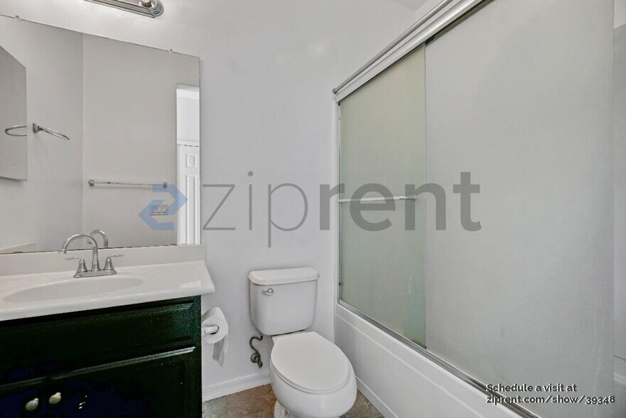 Building Photo - 8779 N 89th Dr