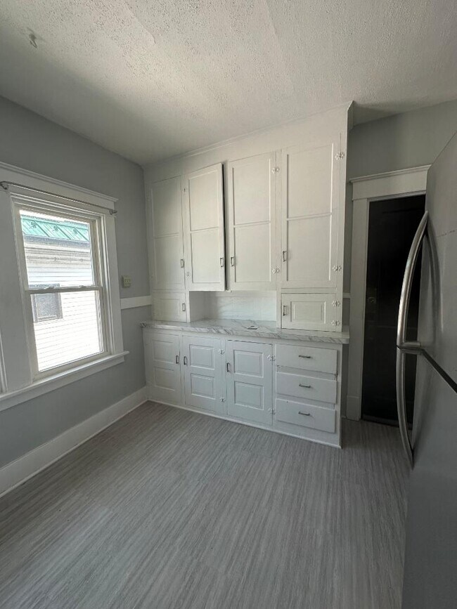 Building Photo - 252 Cumberland Ave