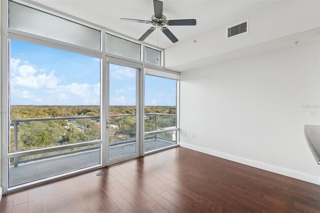 Building Photo - 101 S Eola Dr