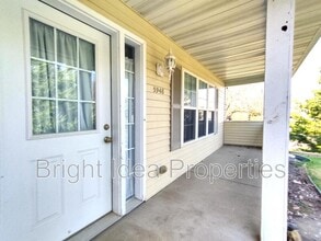 Building Photo - 5948 Oakgreen Ave N