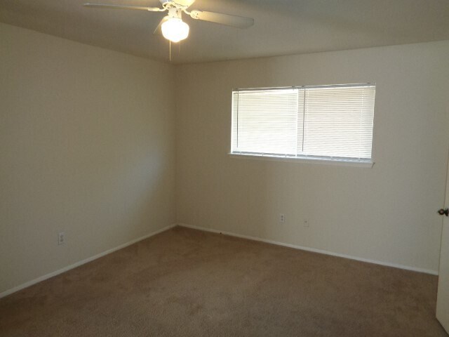 Building Photo - 15426 Swan Creek Dr