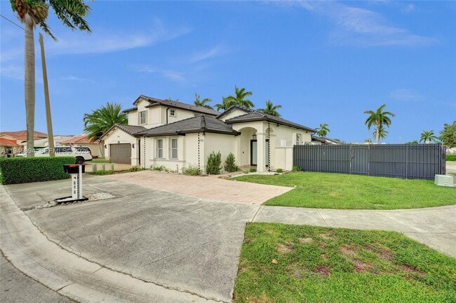 Building Photo - 898 NW 131st Ave