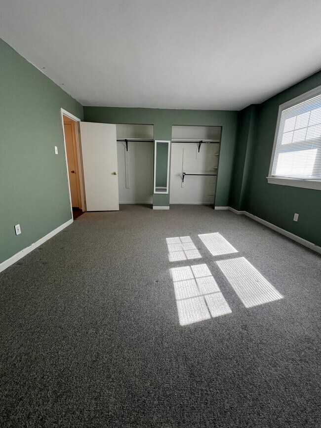 Building Photo - Gorgeous 3-Bedroom Home with Finished Basement in Havertown! Available NOW!