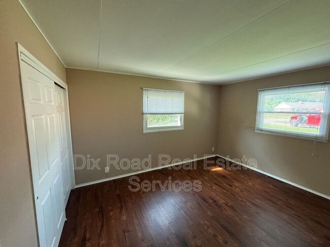 Building Photo - 4574 Mccormick Ln