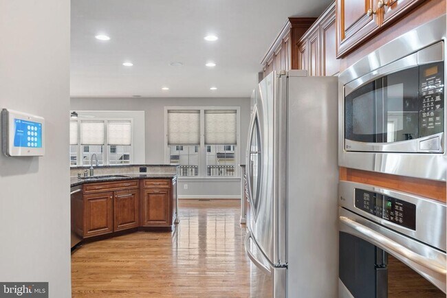 Building Photo - 42524 Rowderbury Square